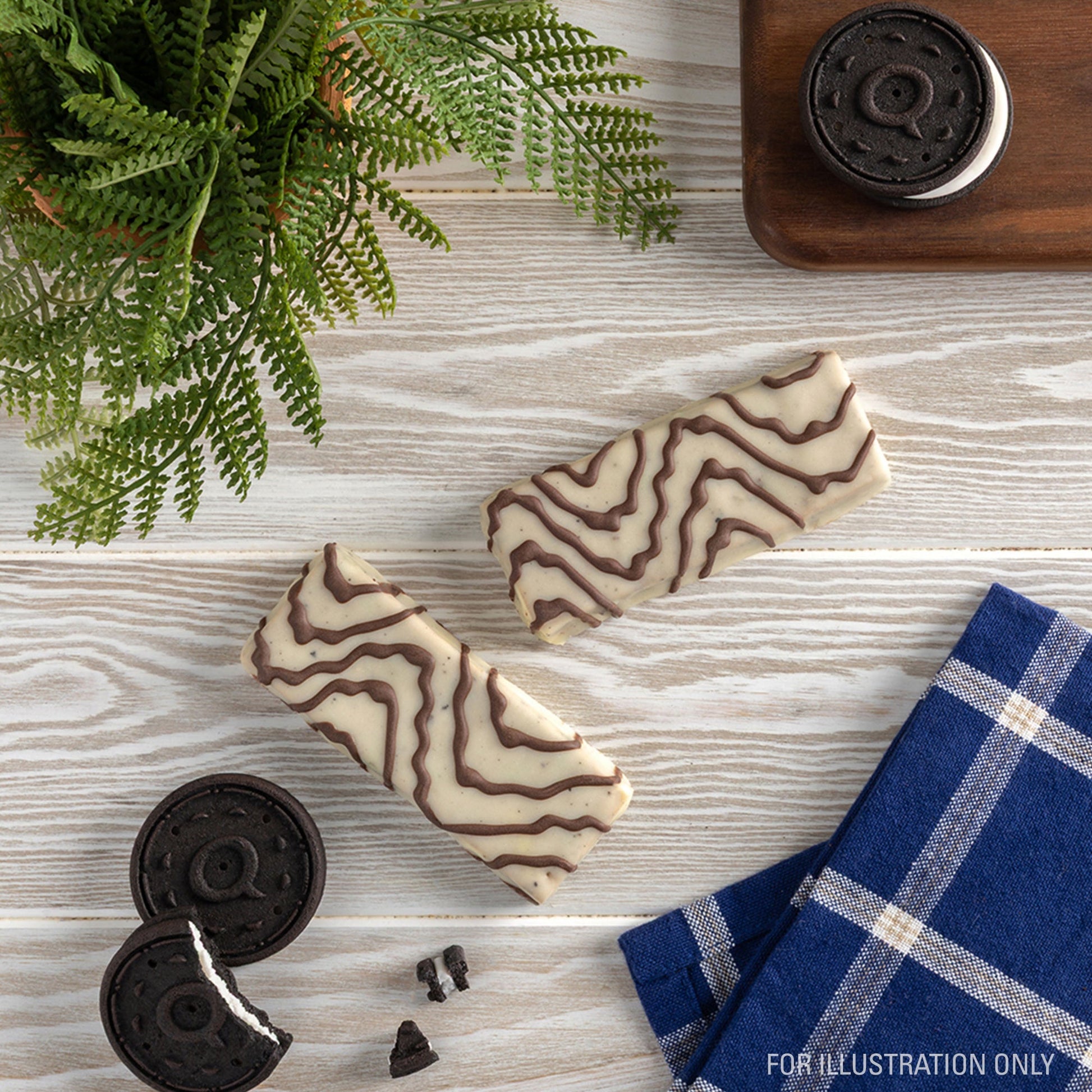dipped-cookies-and-cream-protein-bars-k5 15807_QN_USA_ProteinBar_CAC_InterimAssetUpdate_Digital-Dipped-ProductCarouselSet_Tabletop2.jpg